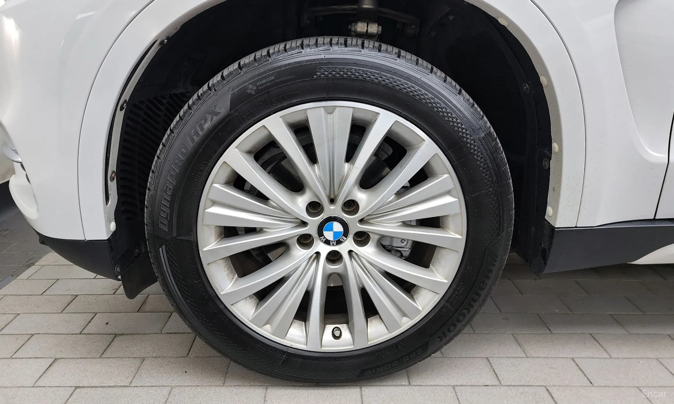 X5 (F15)