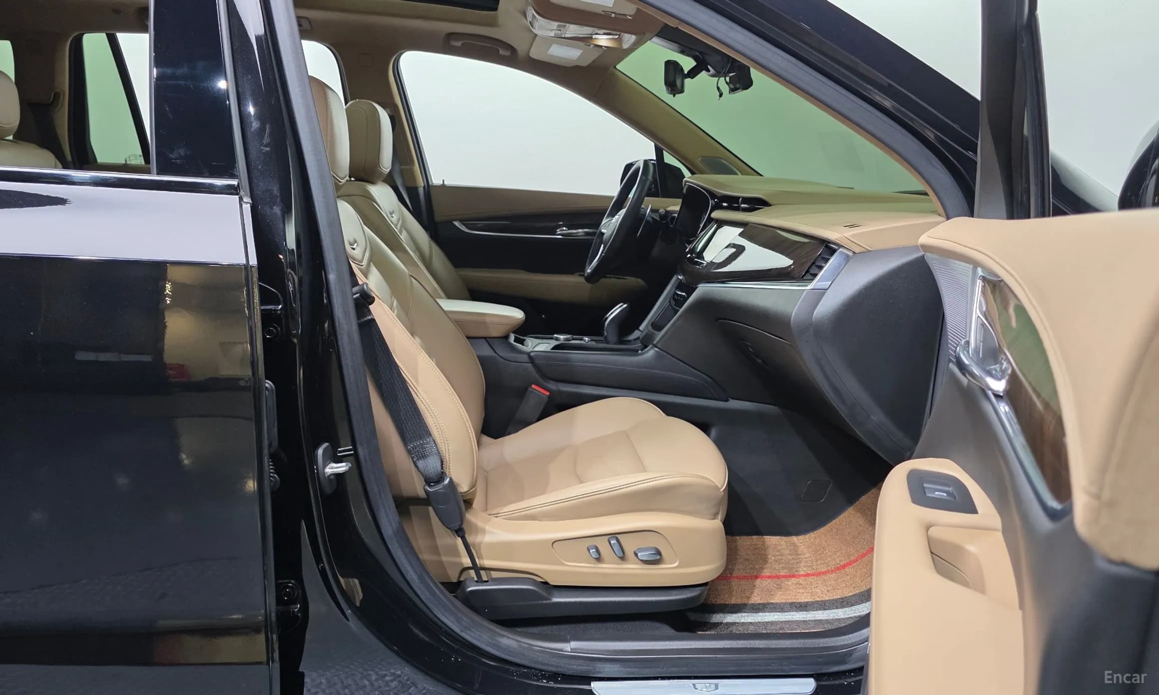 XT6