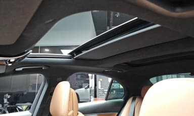E-Class W214