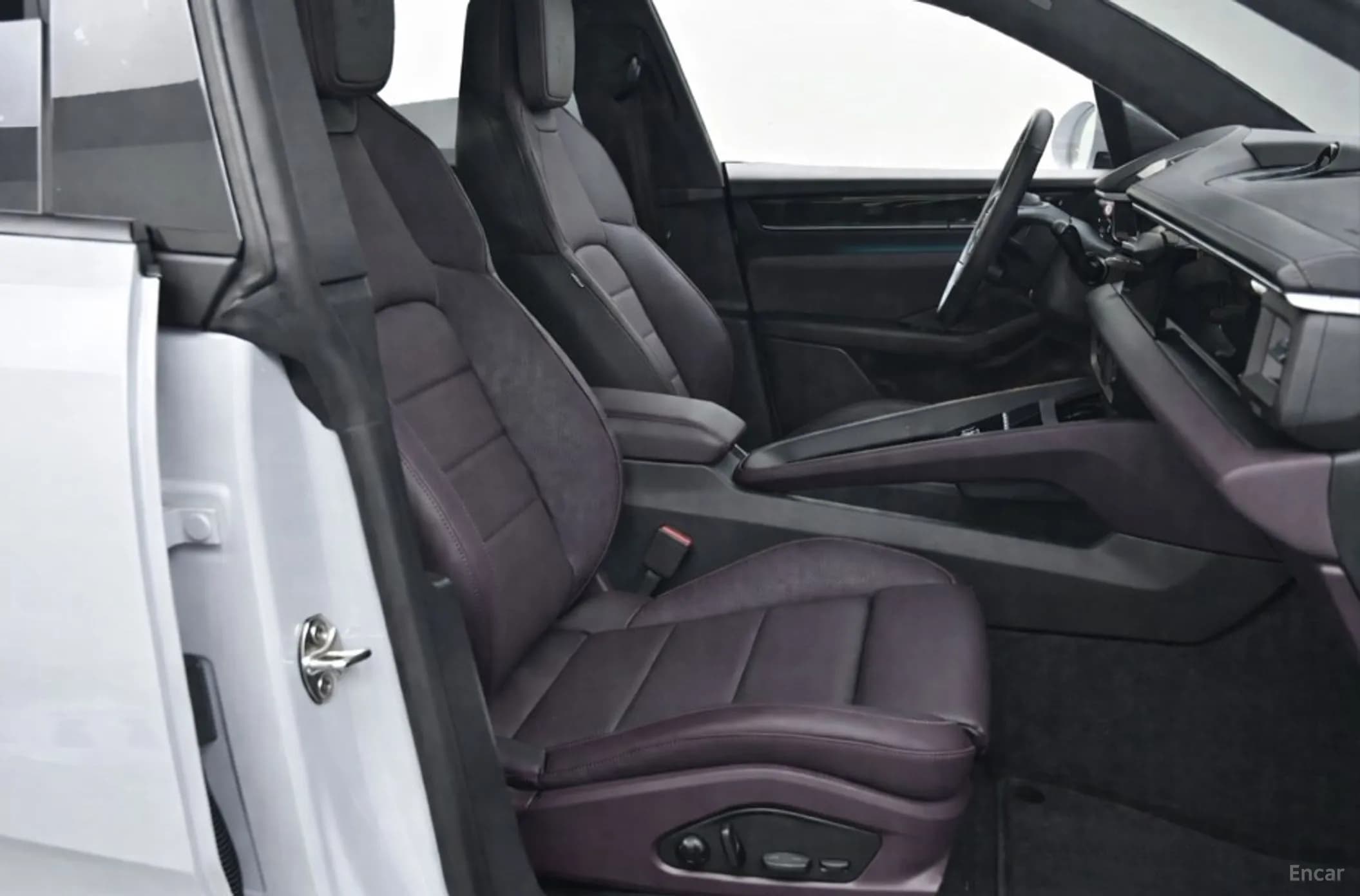 Macan EV