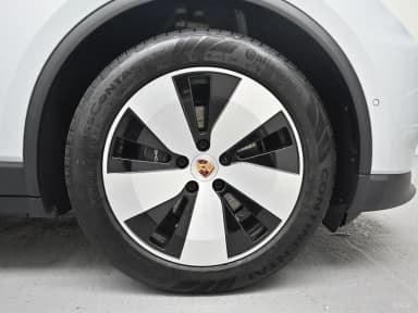 Macan EV
