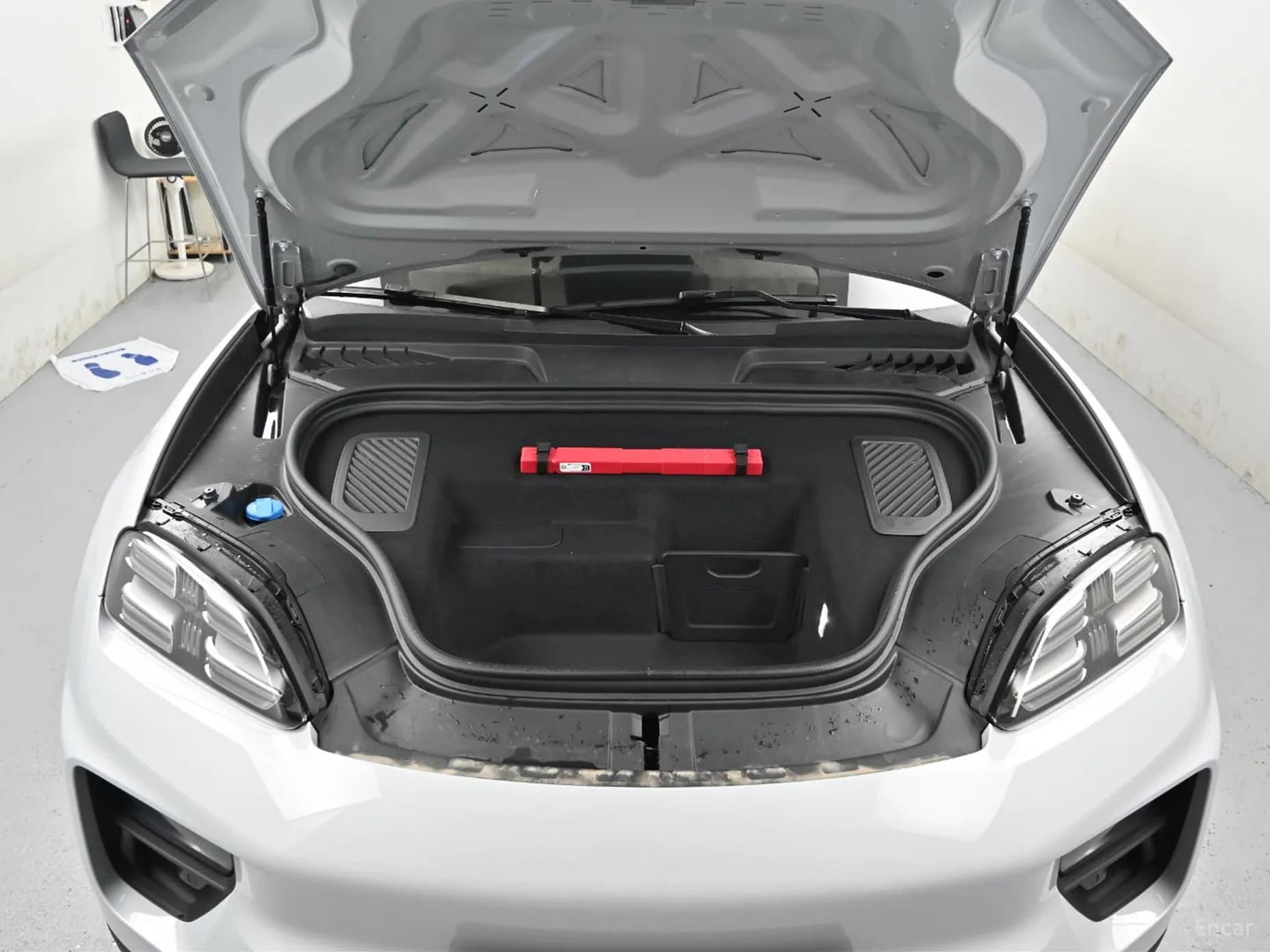 Macan EV
