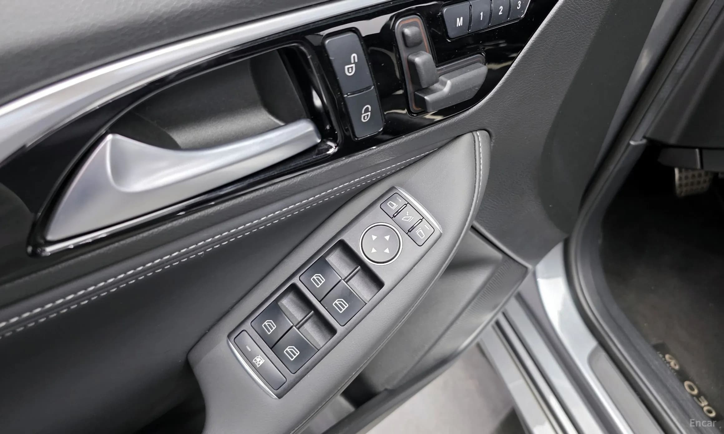 Q30