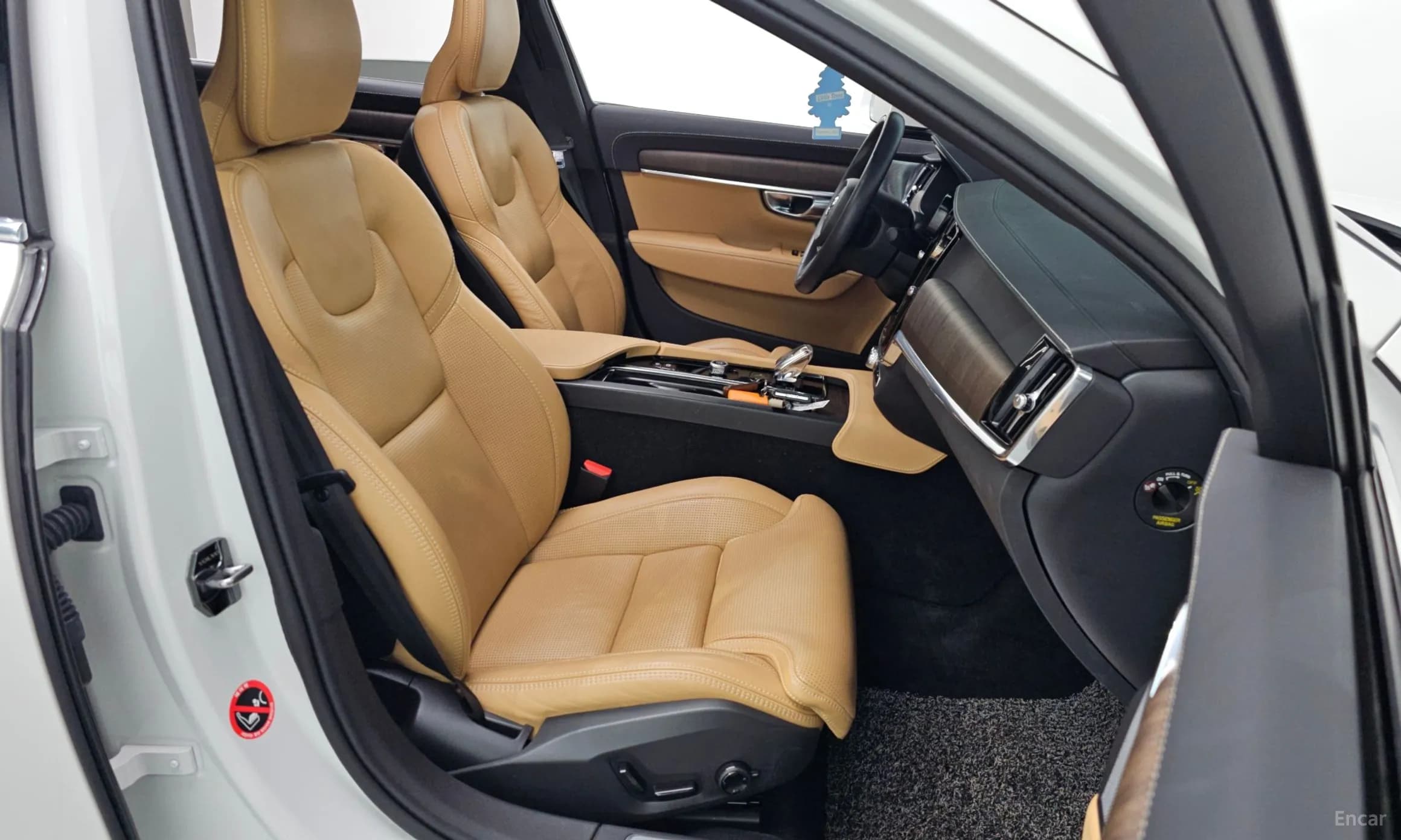 S90