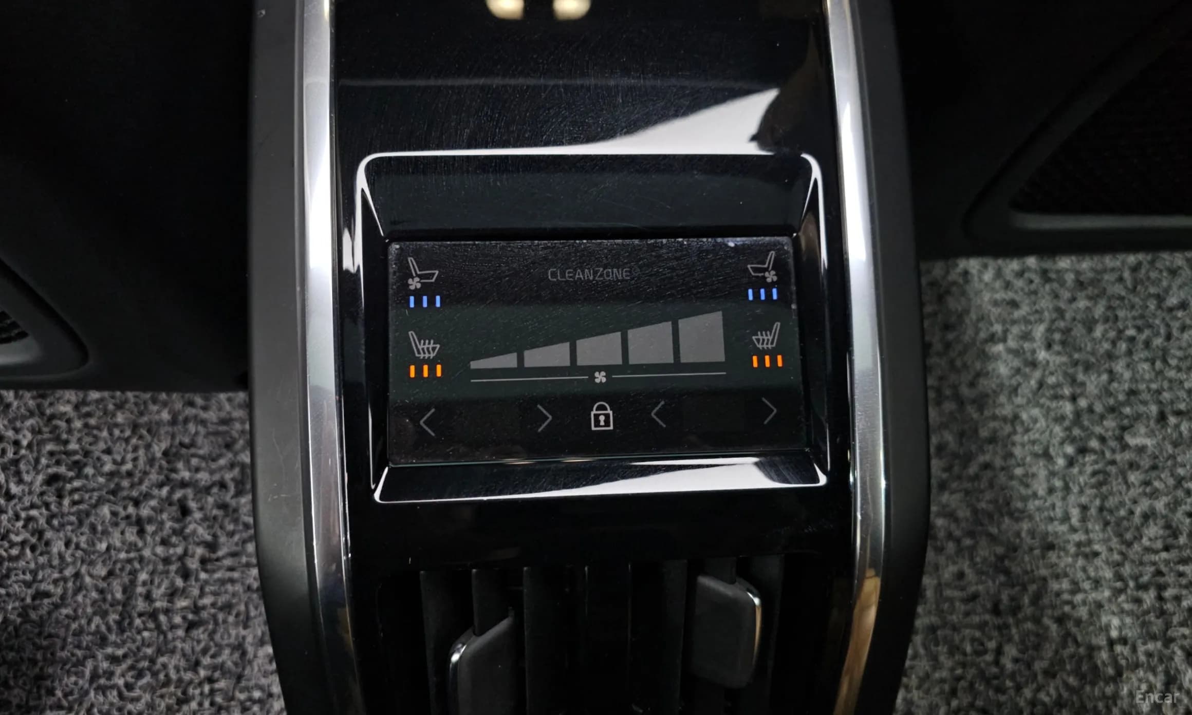 S90