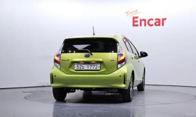 Prius C