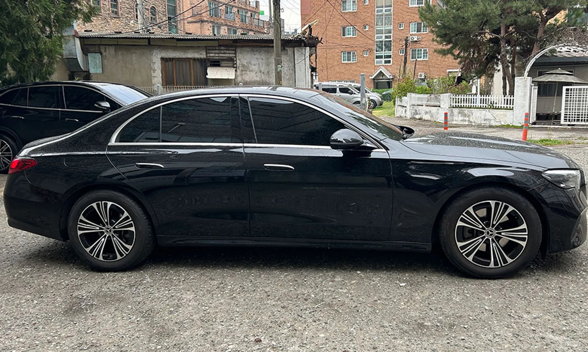 E-Class W214