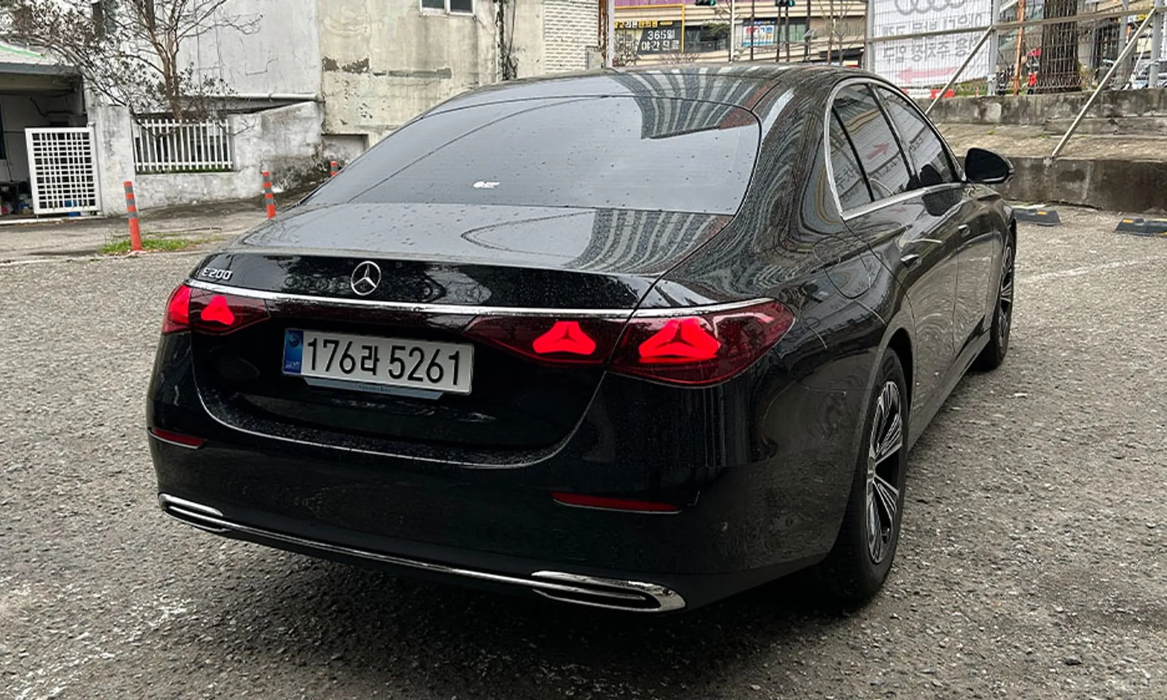 E-Class W214
