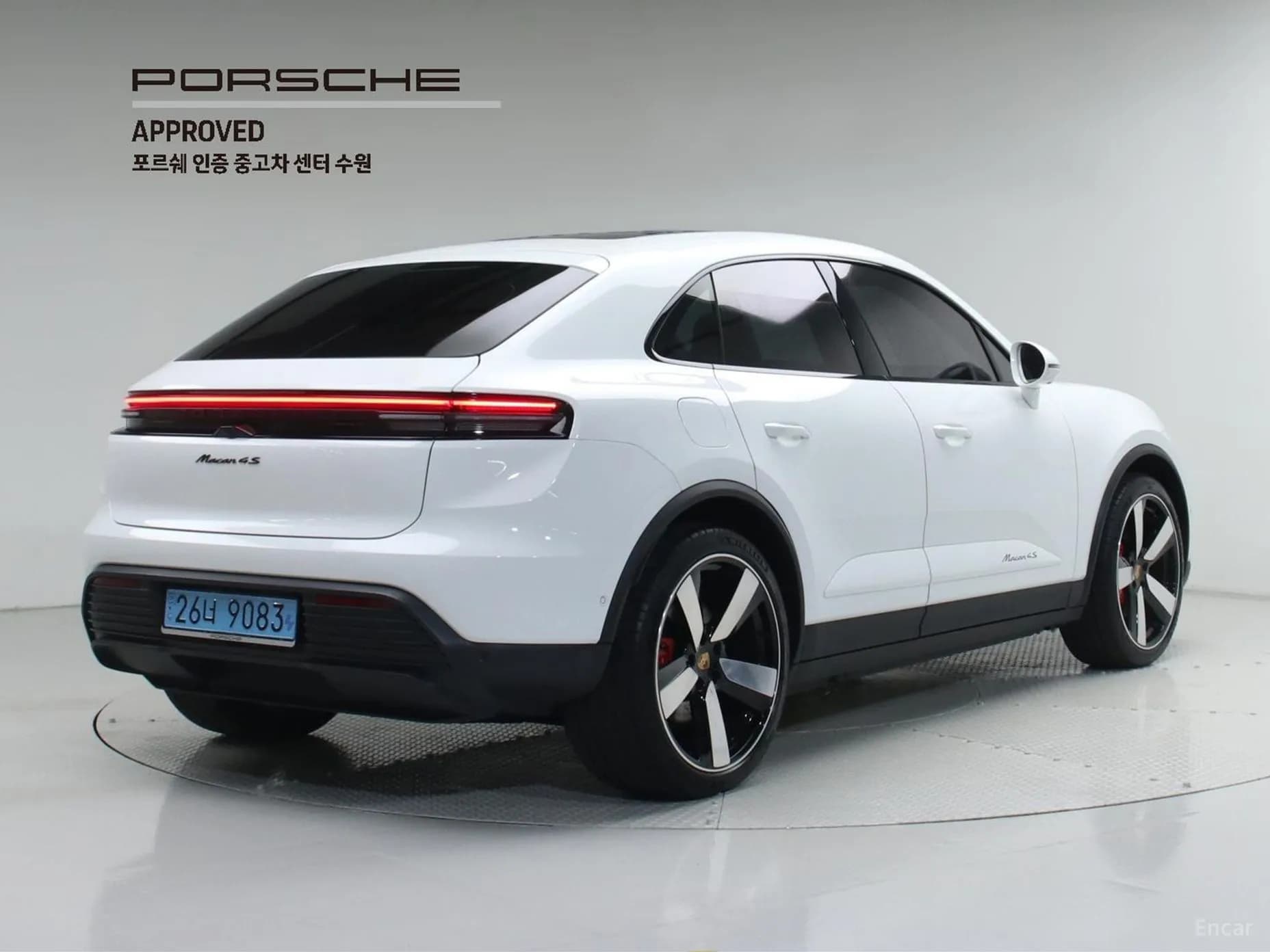 Macan EV