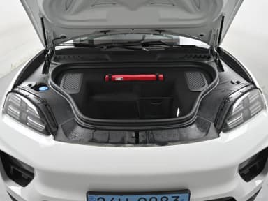 Macan EV