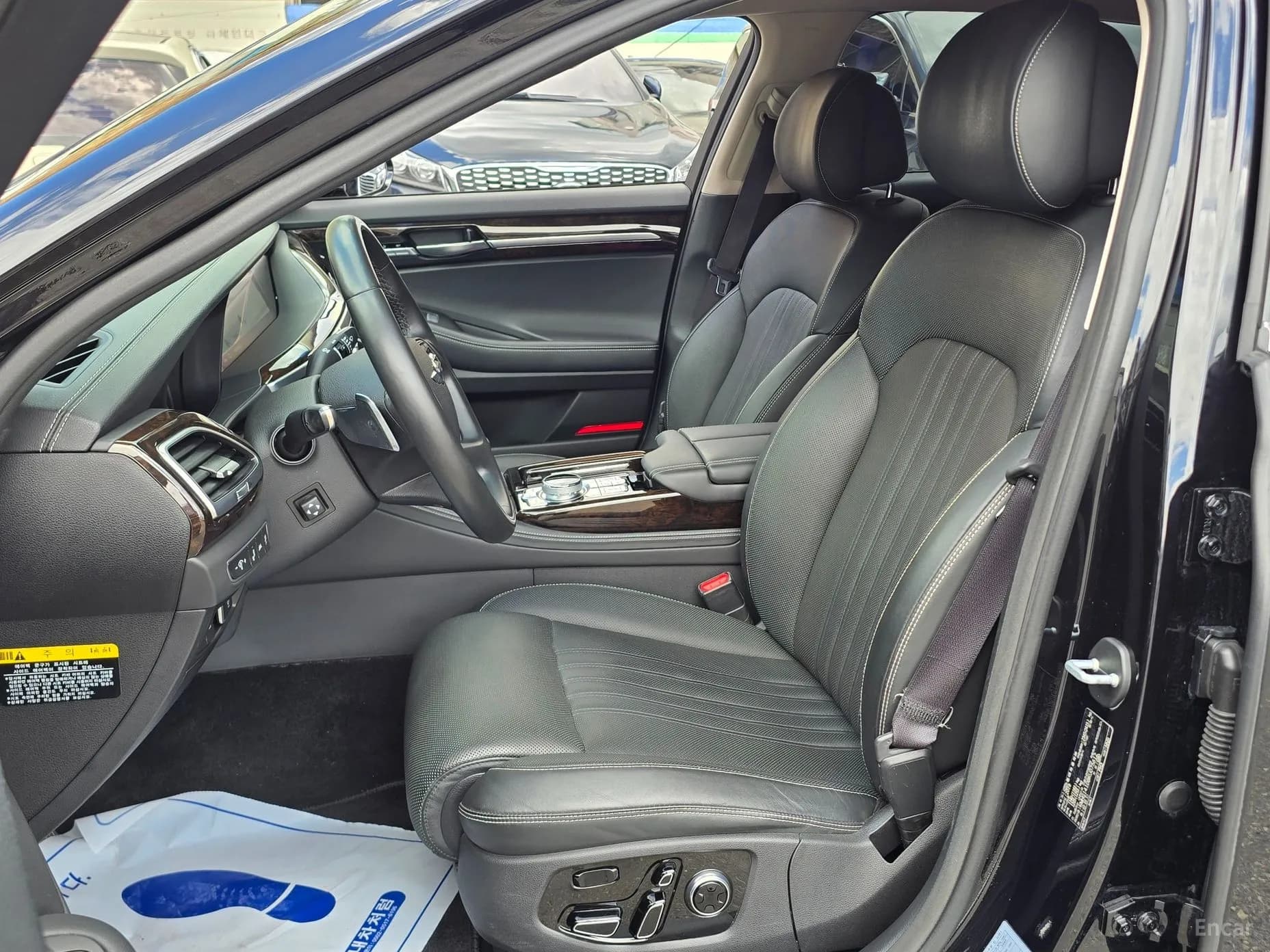 G90