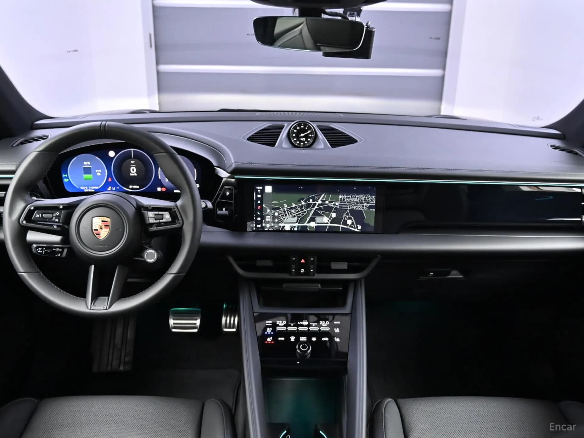 Macan EV