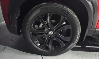 Rexton Sports Khan