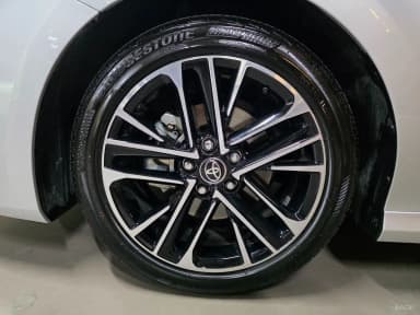Camry (XV80)