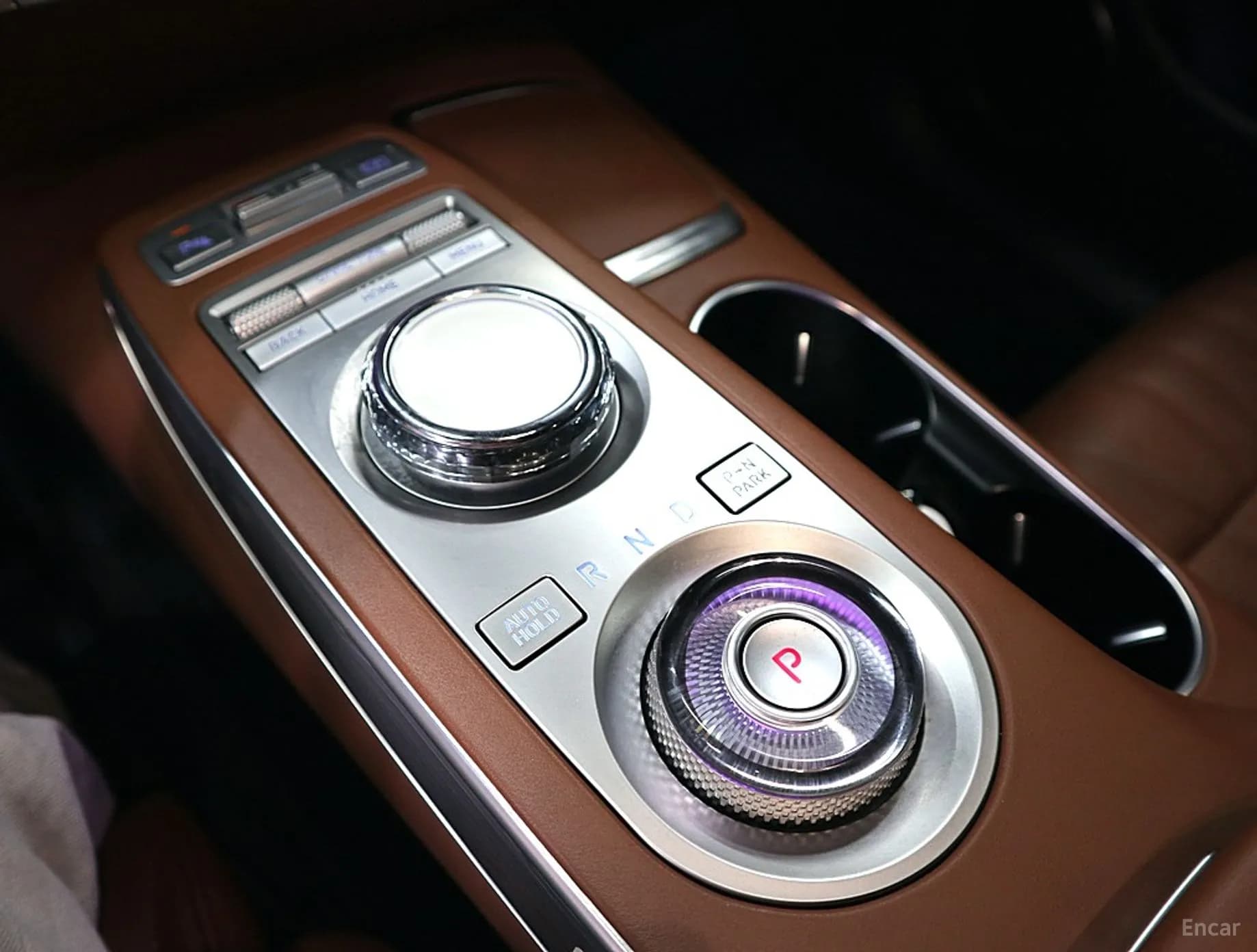 GV70
