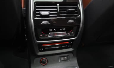 X7 (G07)