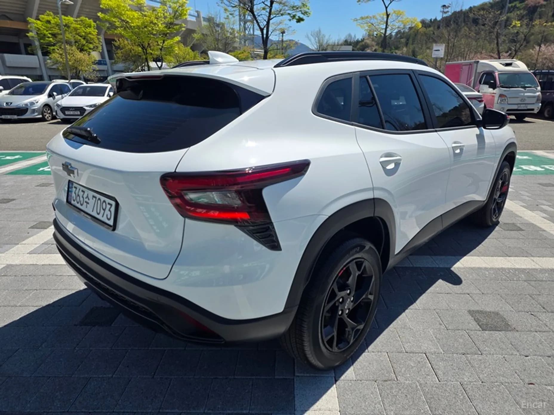 Trax Crossover
