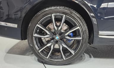 X7 (G07)
