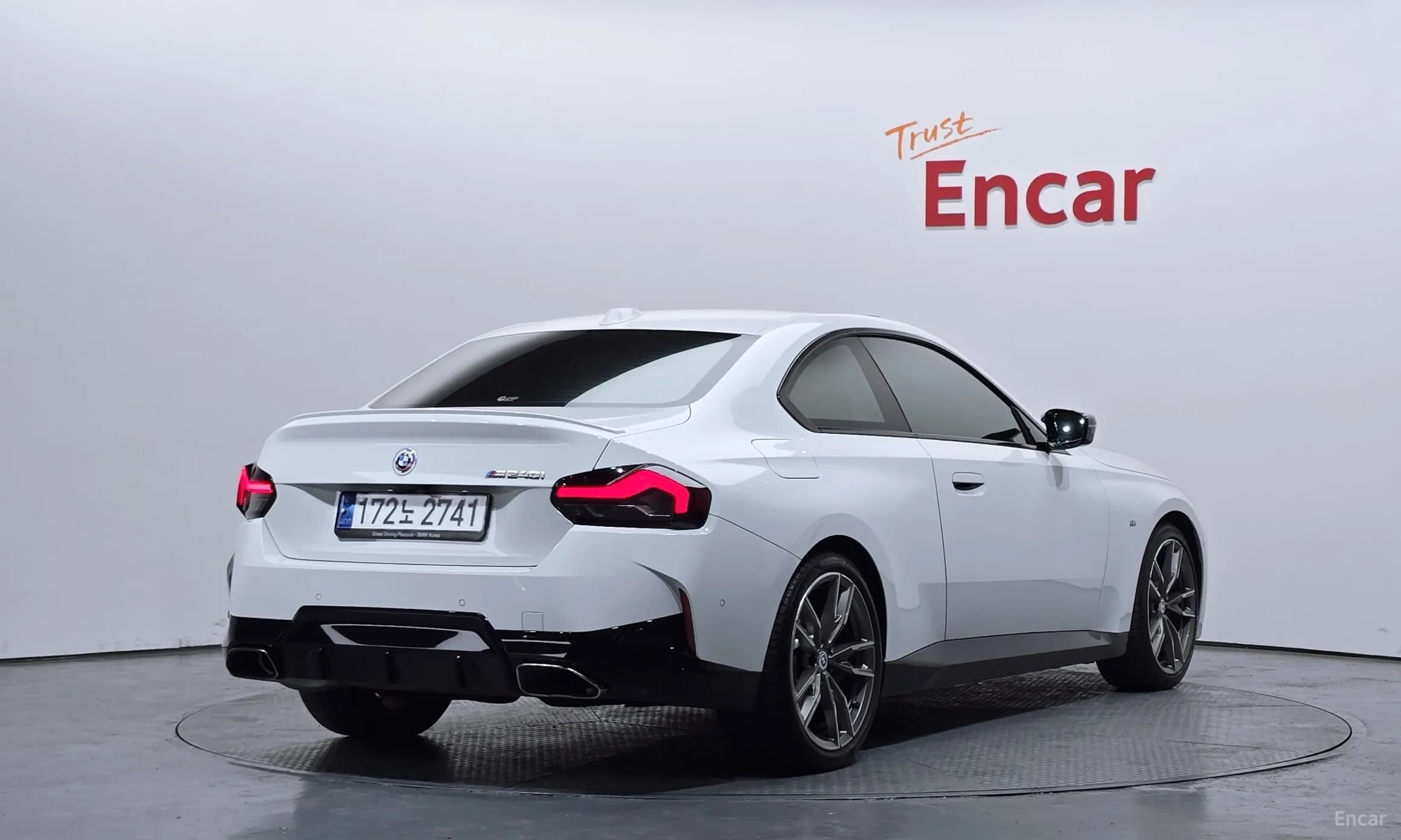 2 Series (G42)