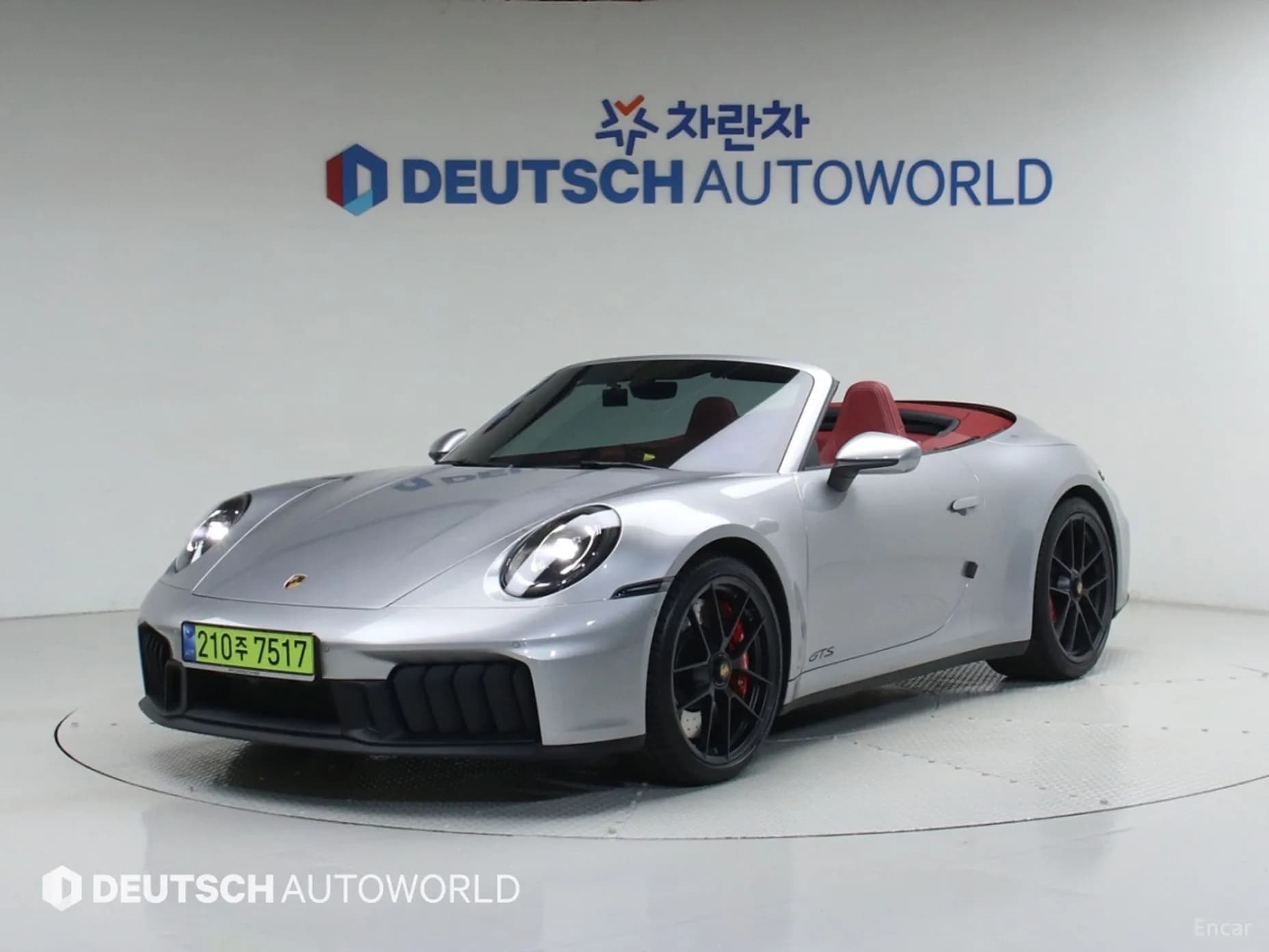 911 (992)