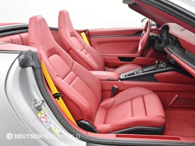 911 (992)