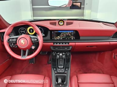 911 (992)