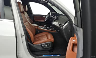 X7 (G07)