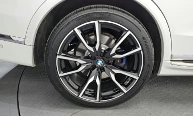 X7 (G07)