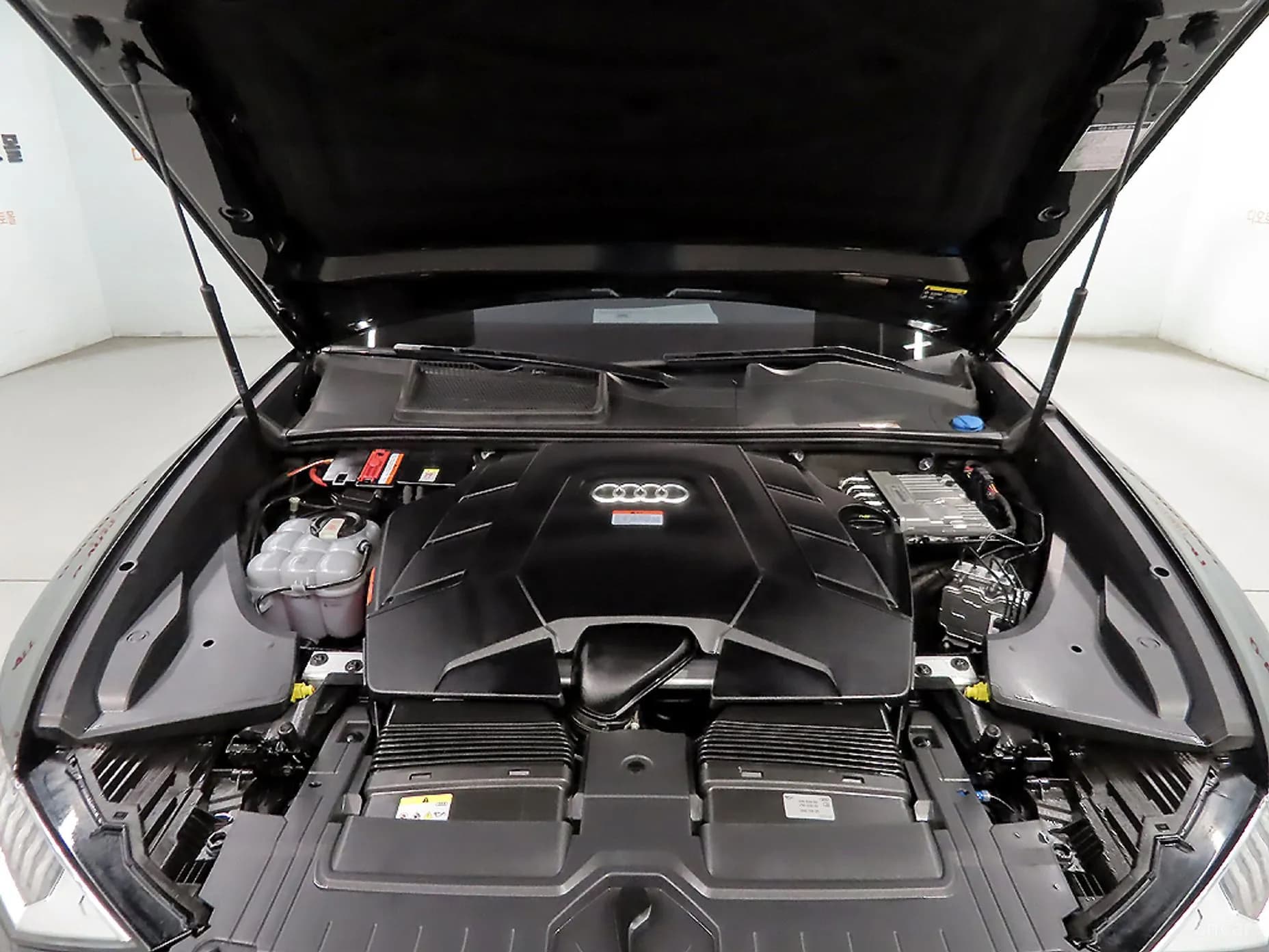 Q8 (4M)