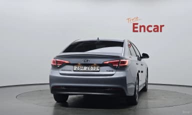 LF Sonata Hybrid