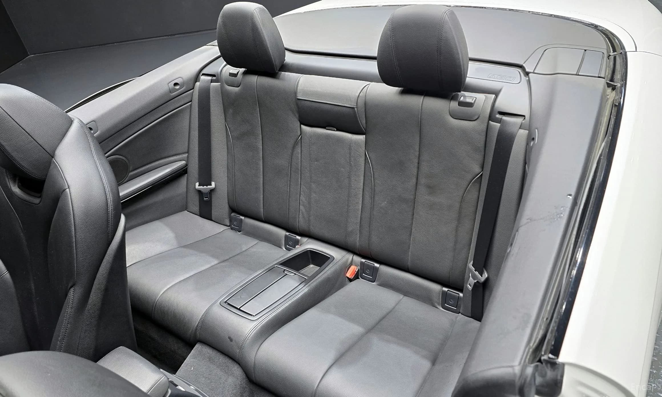 Series 4 (F32)