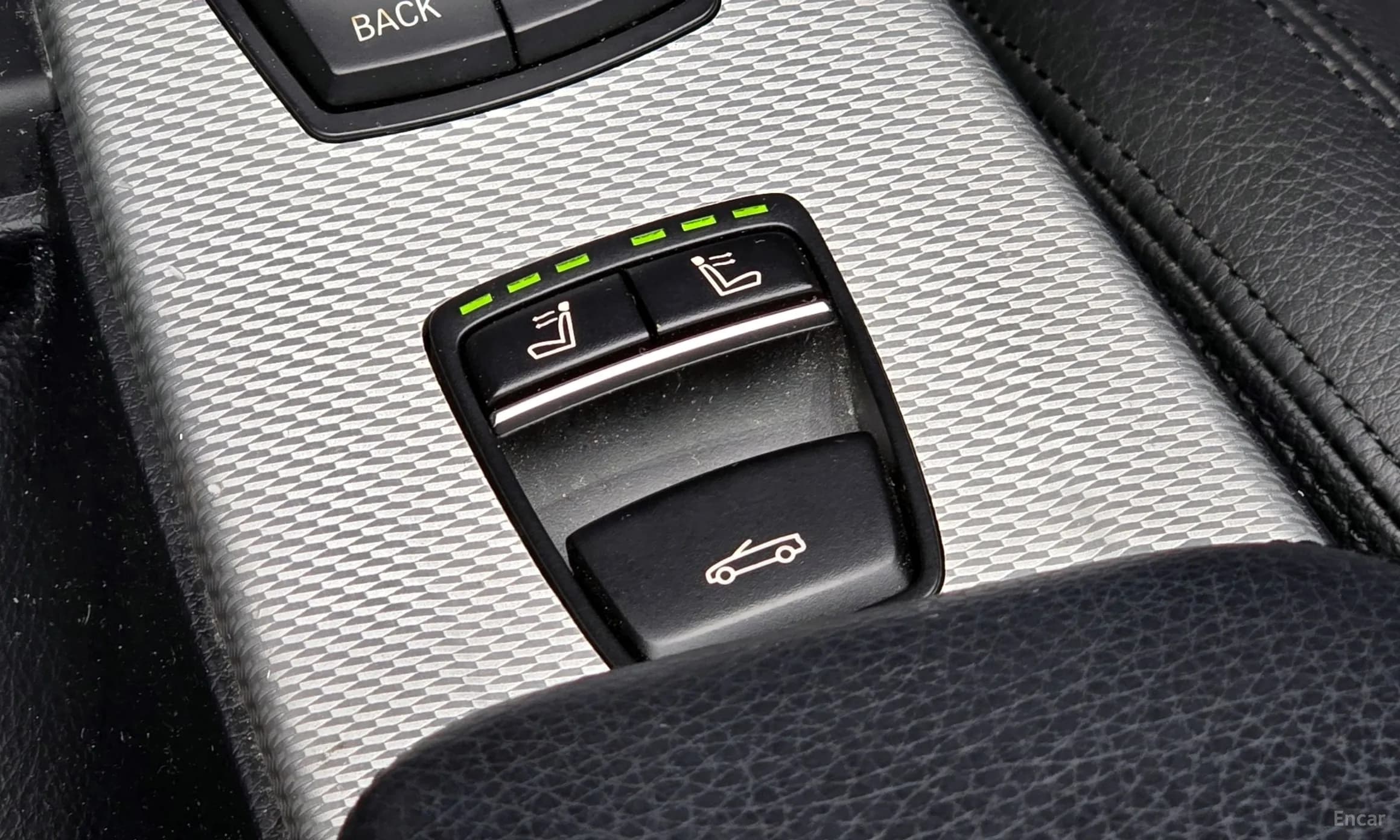 Series 4 (F32)