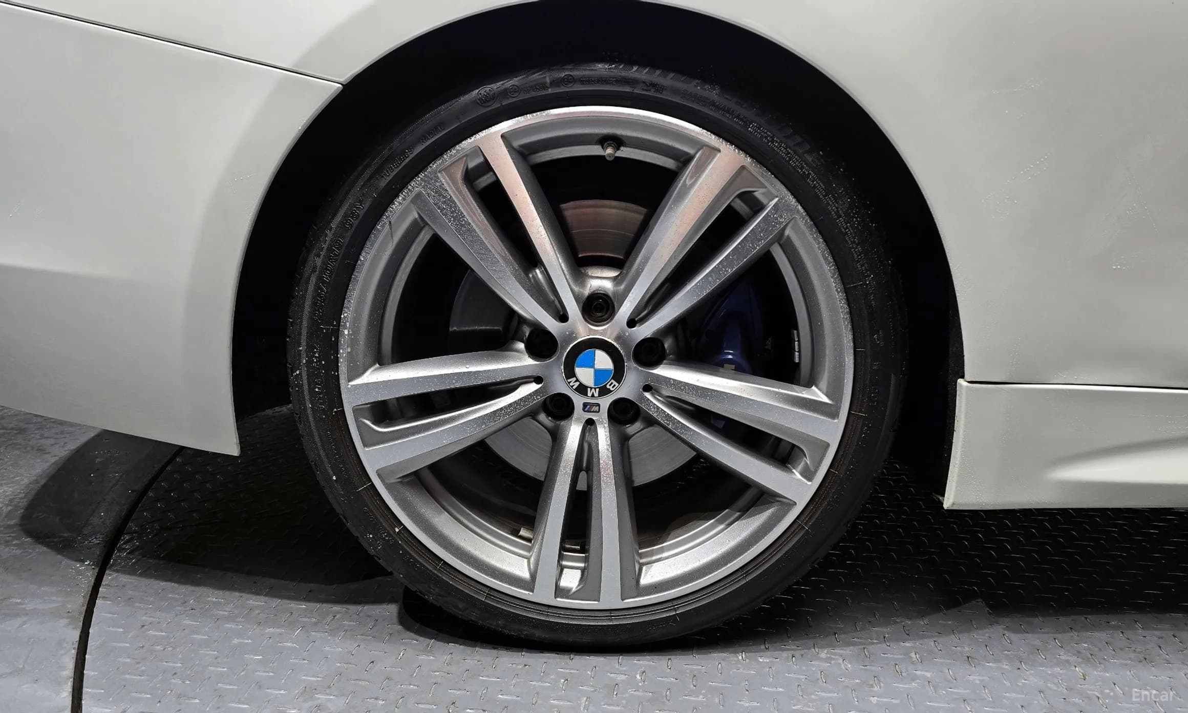 Series 4 (F32)