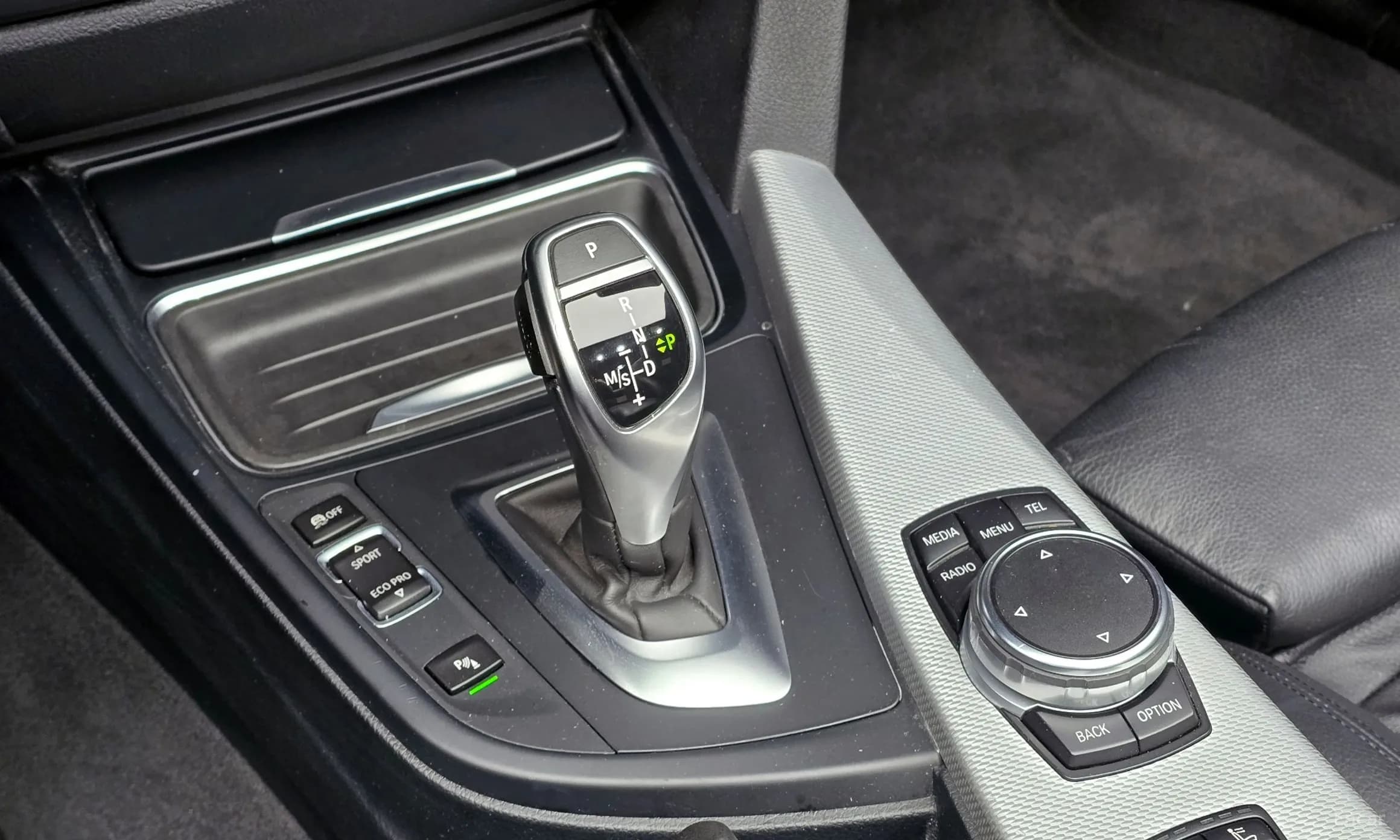 Series 4 (F32)