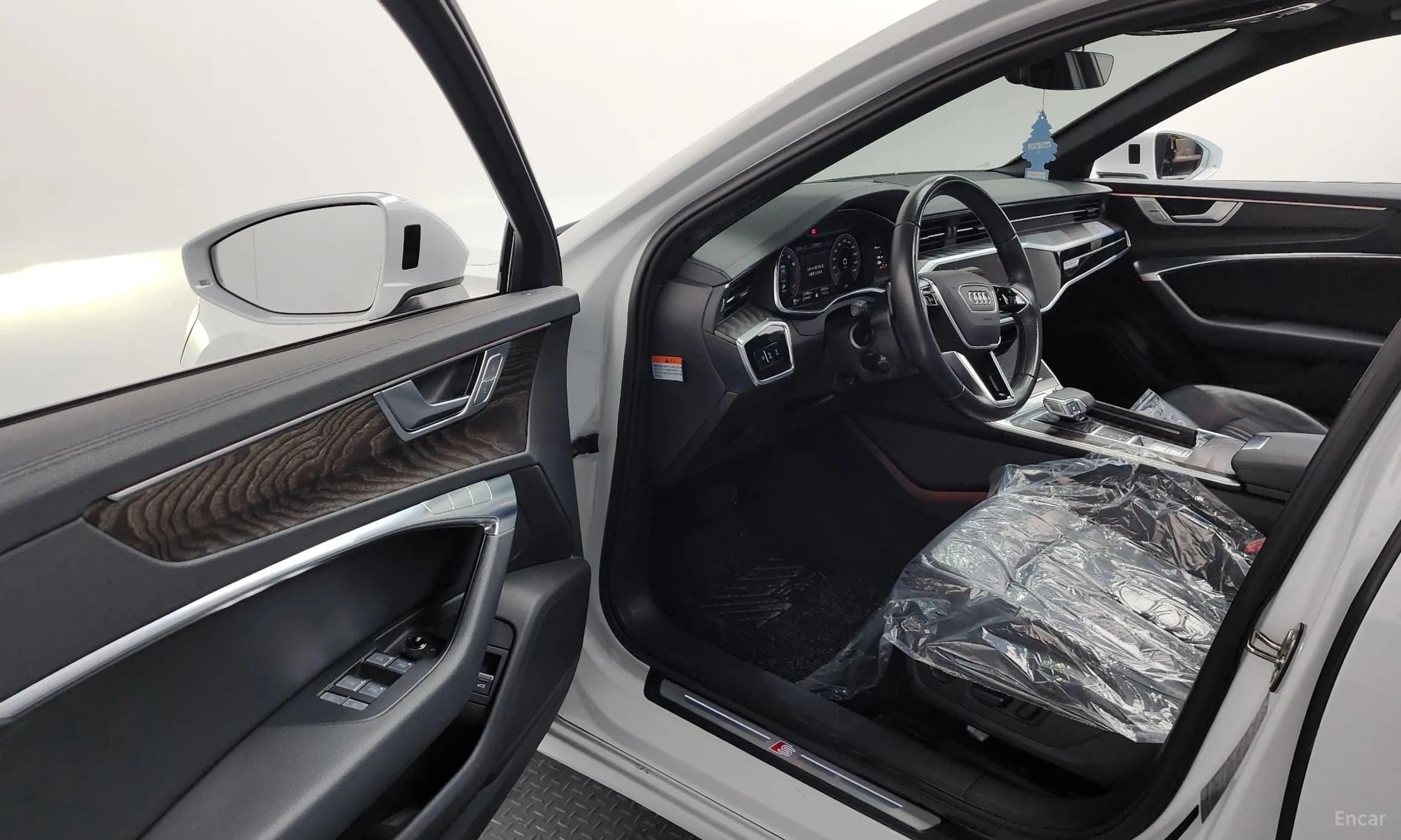 A6 (C8)