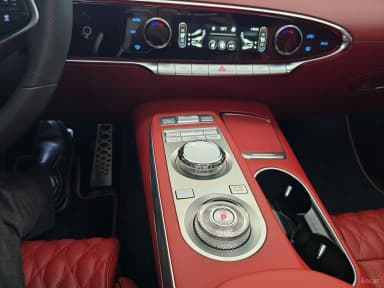 GV70