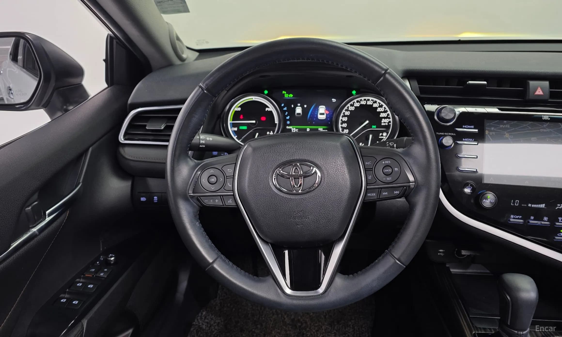 Camry (XV70)
