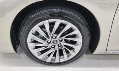 ES300h 7th Generation