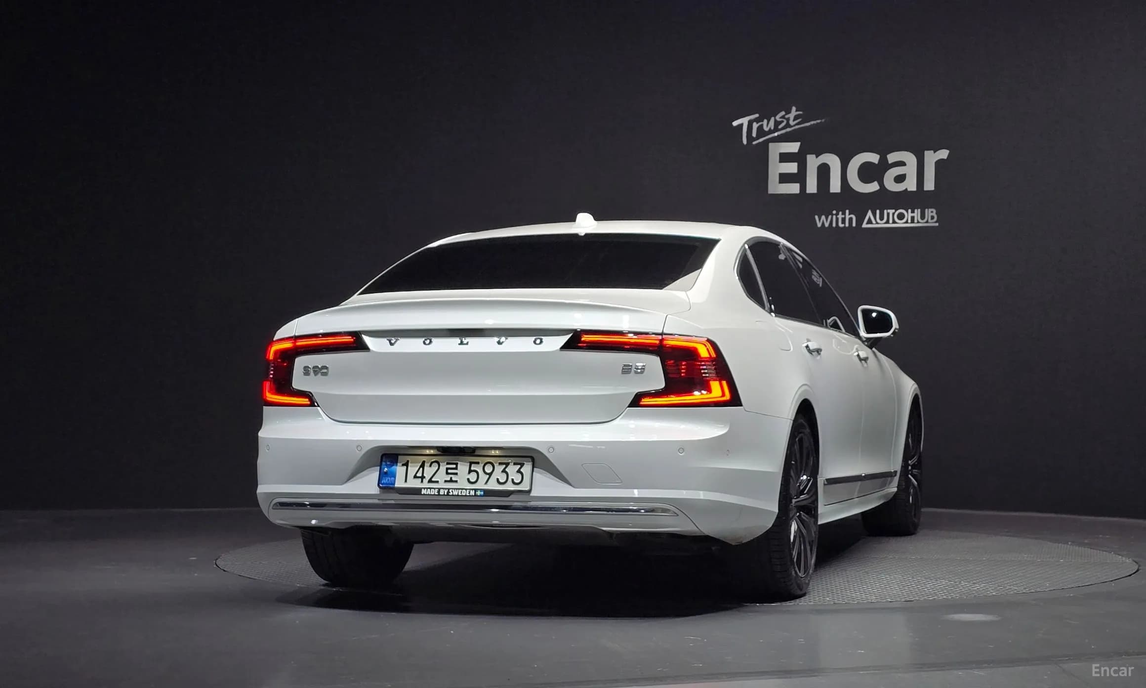 S90