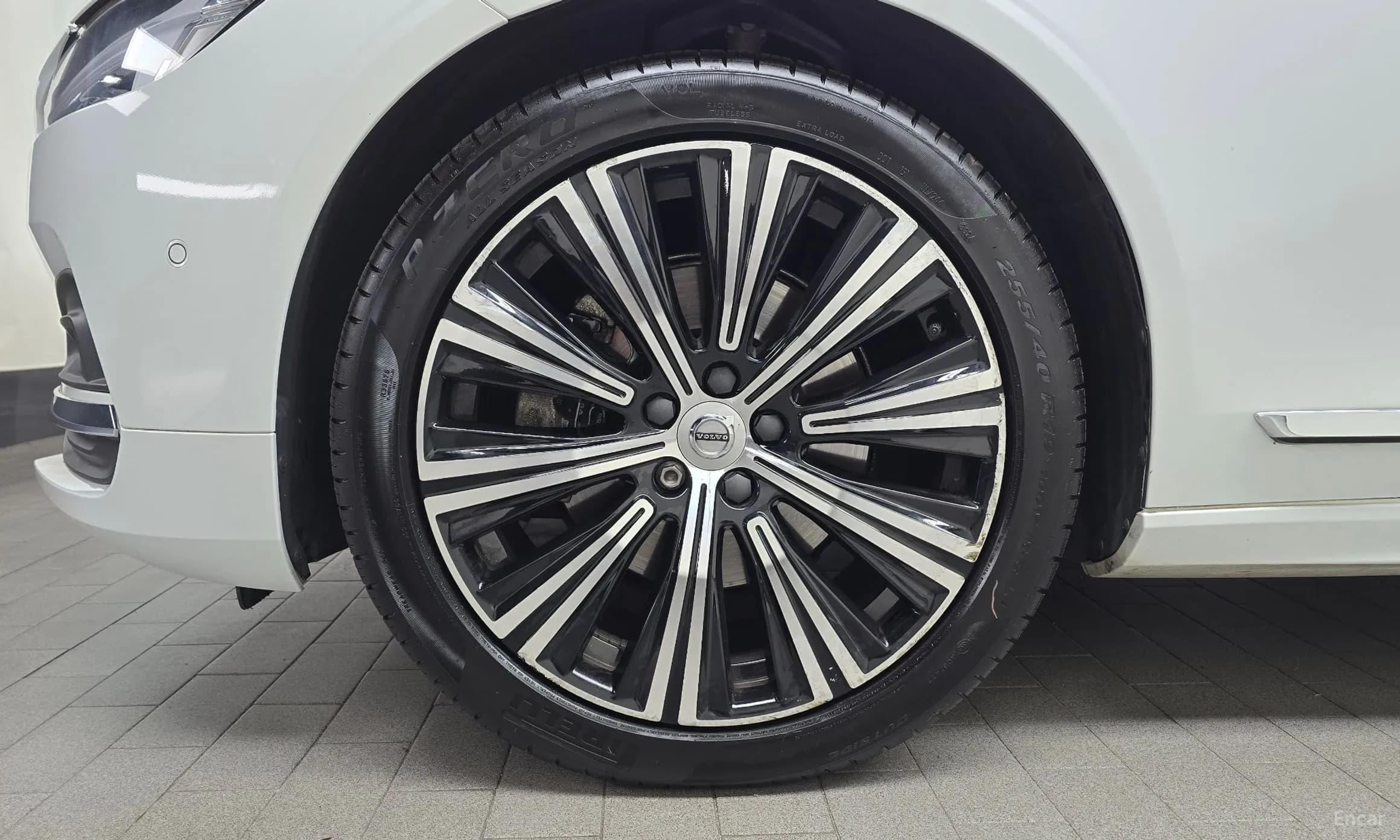S90