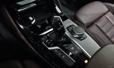 X4 (G02)