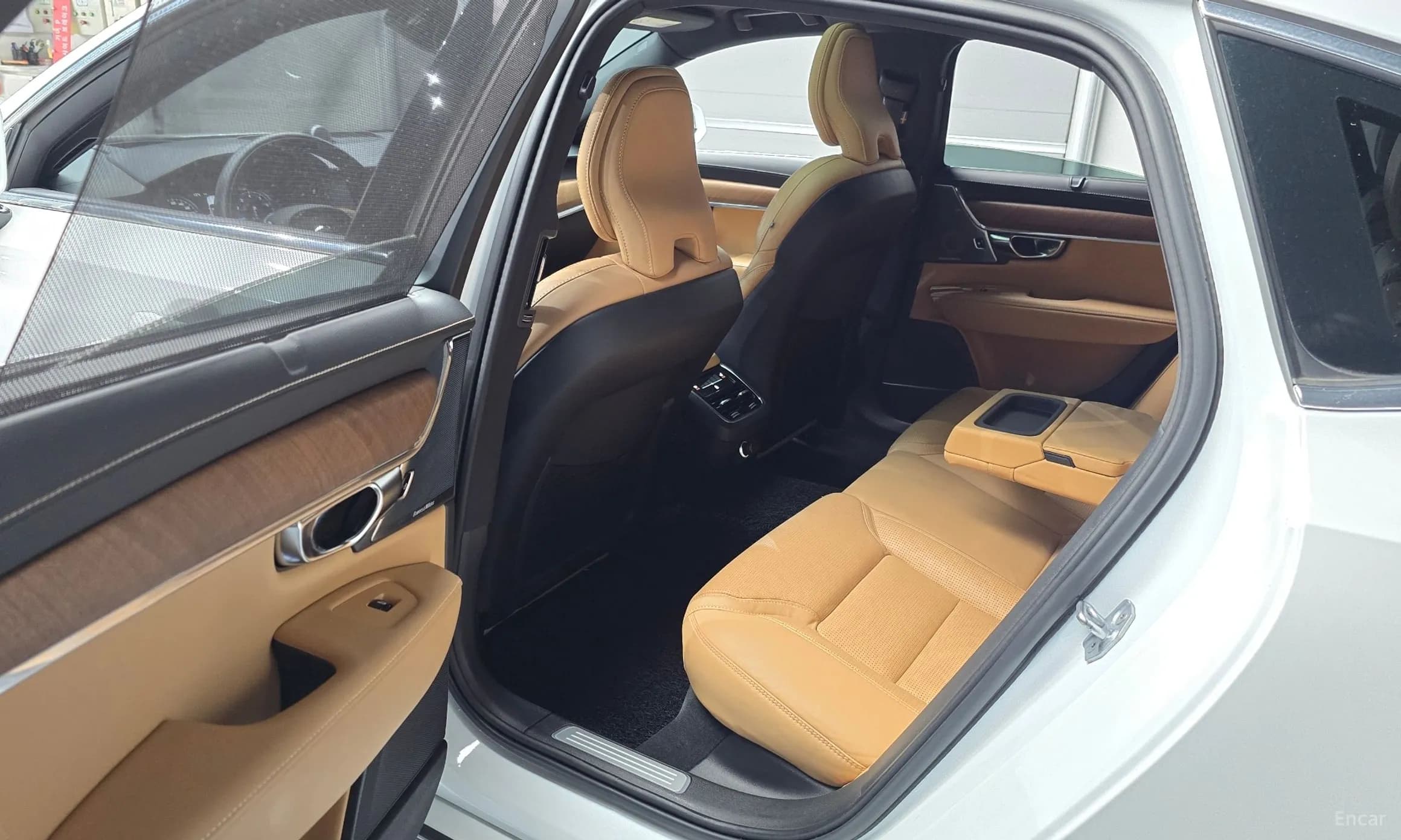 S90