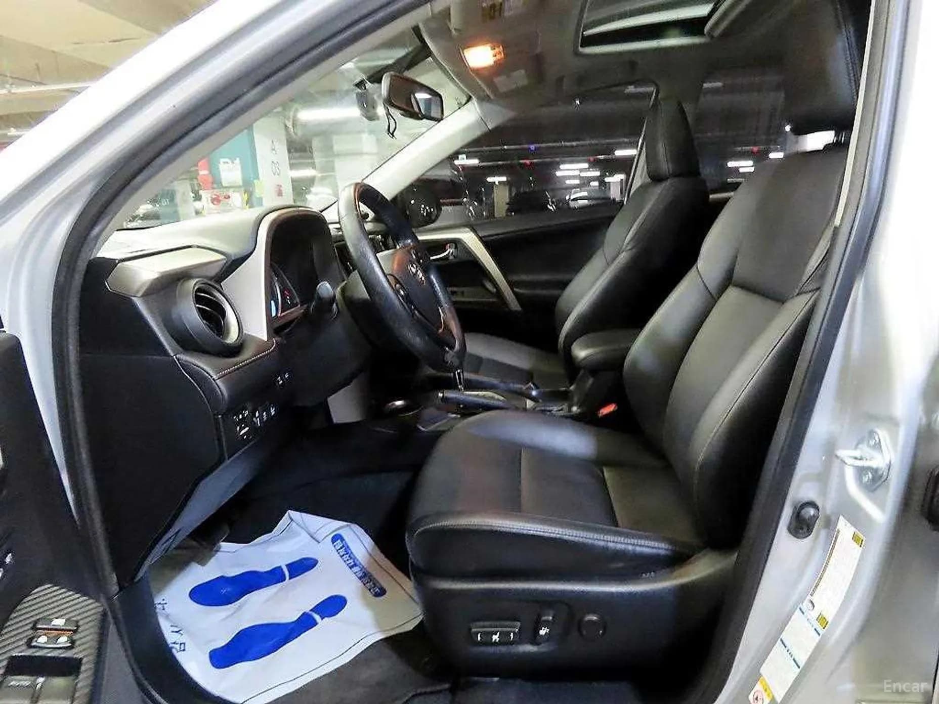 RAV4