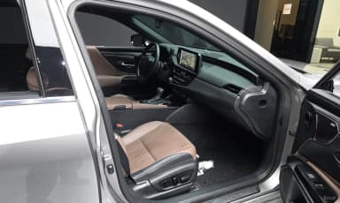ES300h 7th Generation