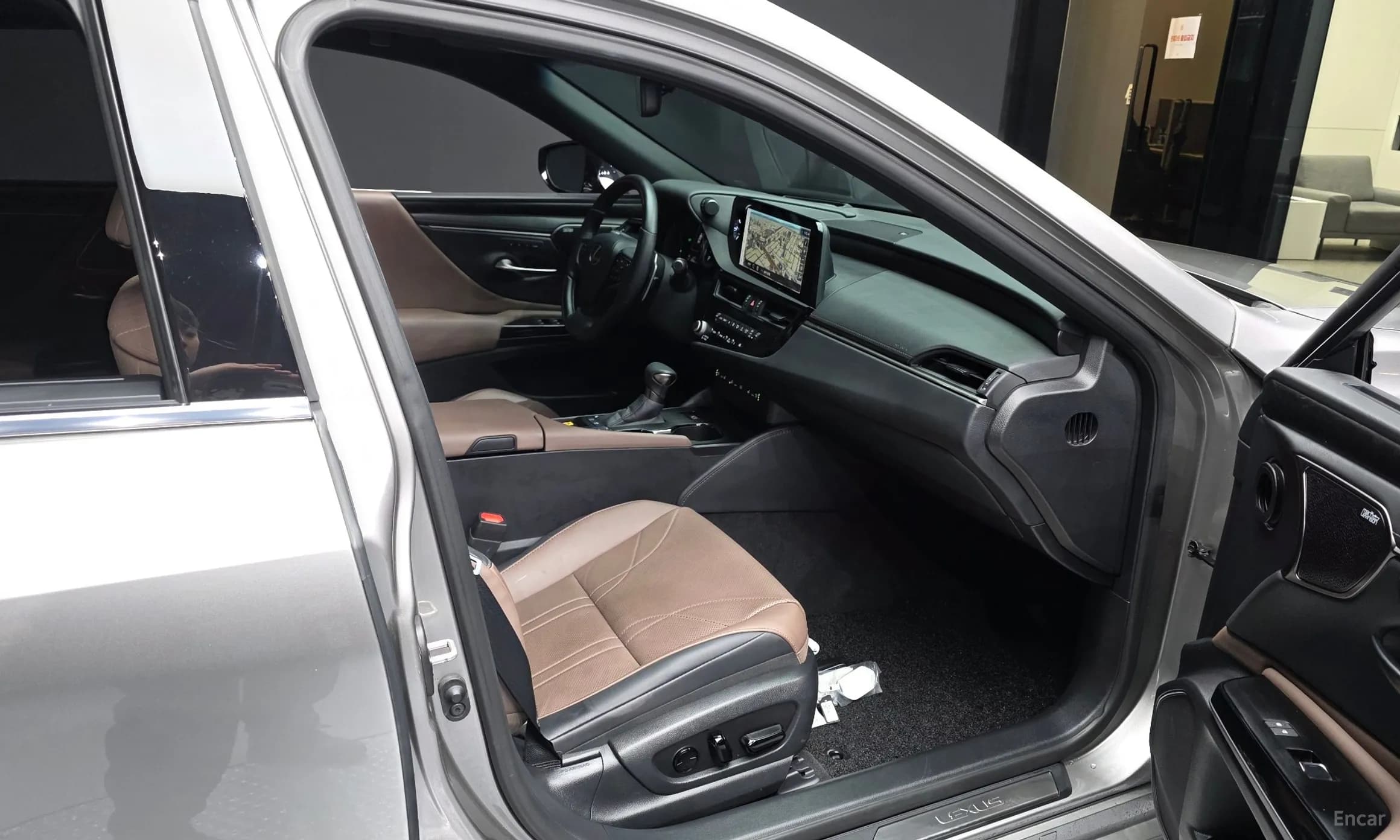 ES300h 7th Generation