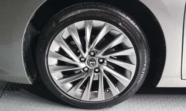ES300h 7th Generation