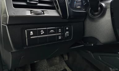 Rexton Sports Khan