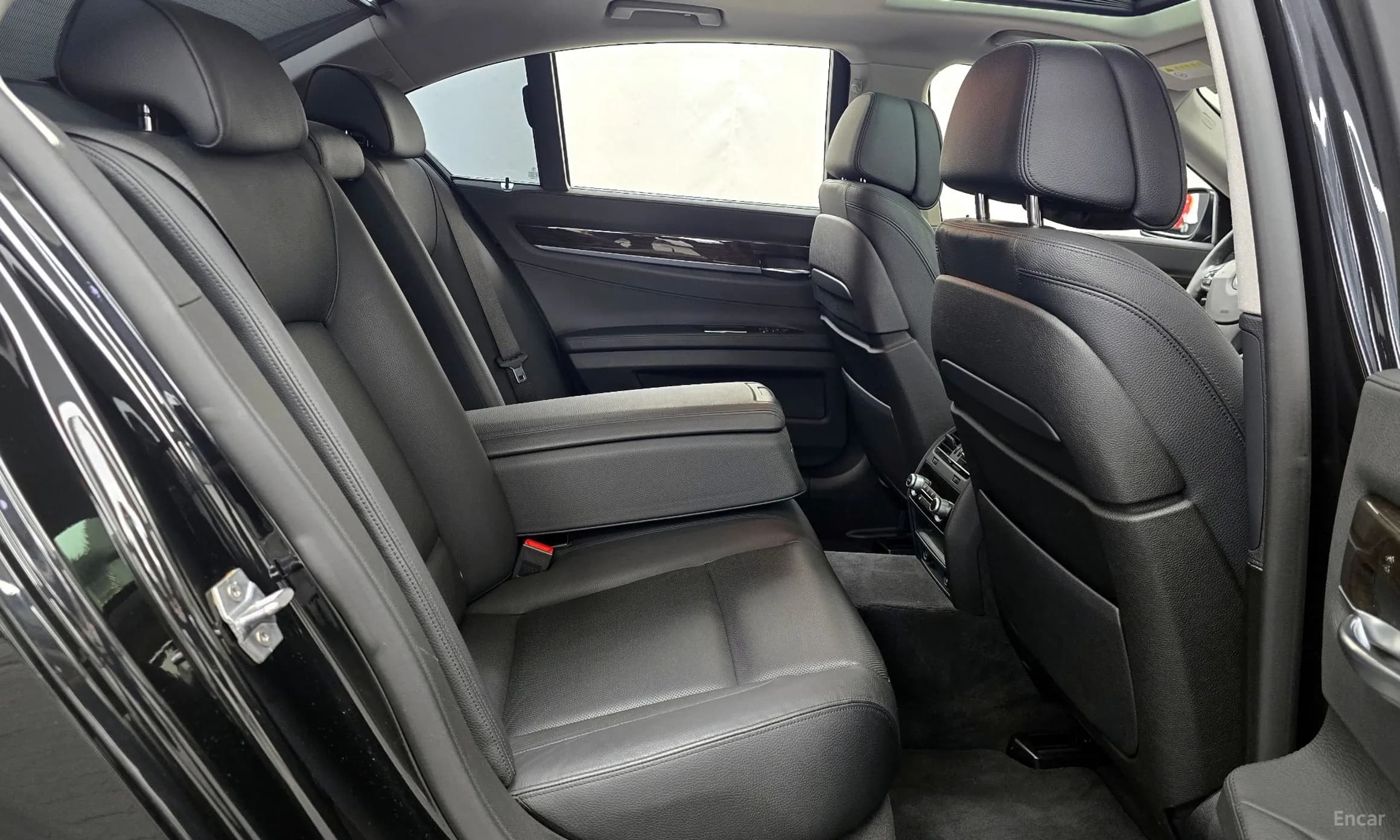 7 Series (F01)