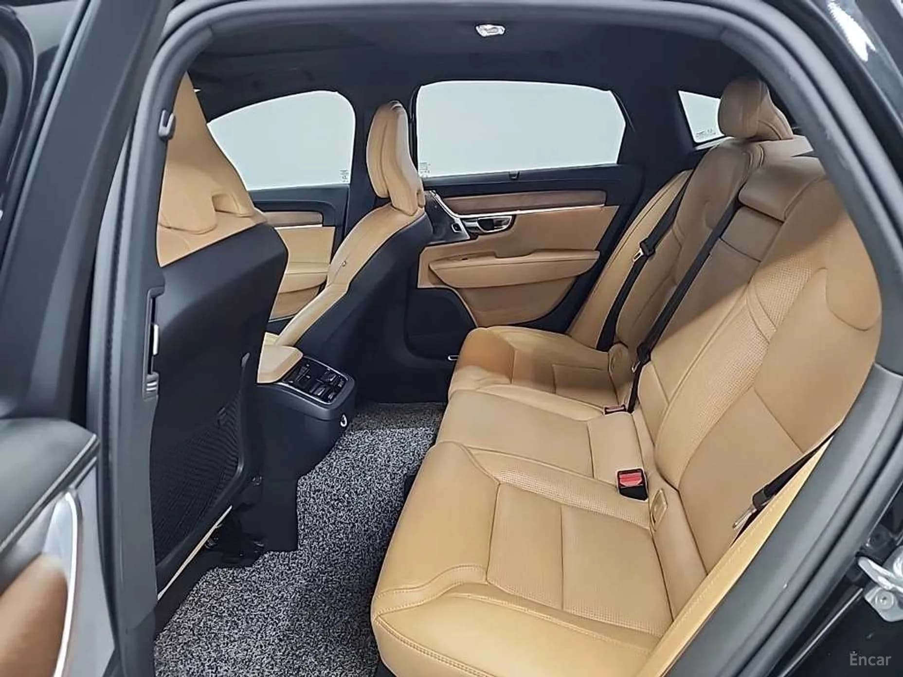 S90