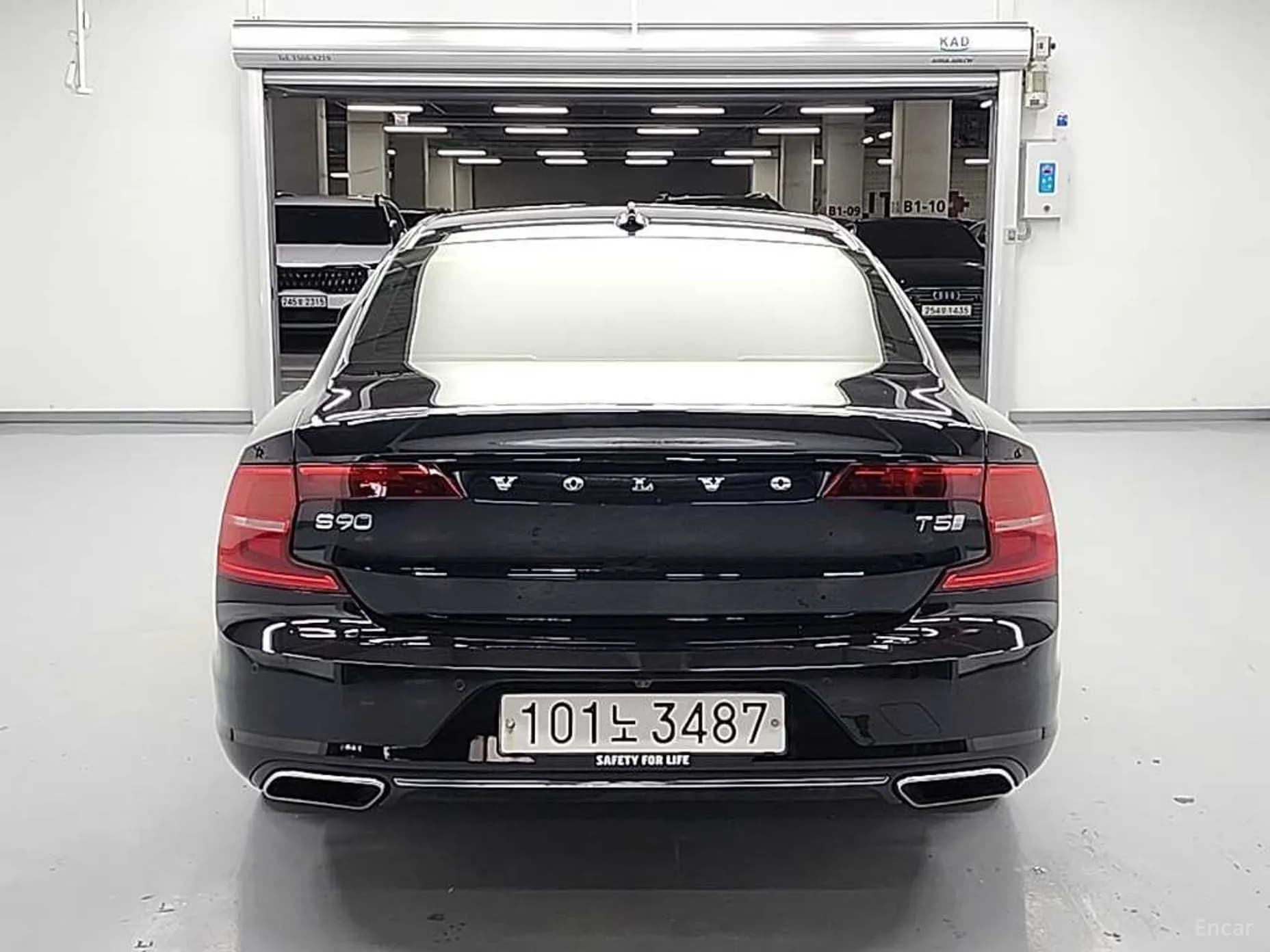 S90